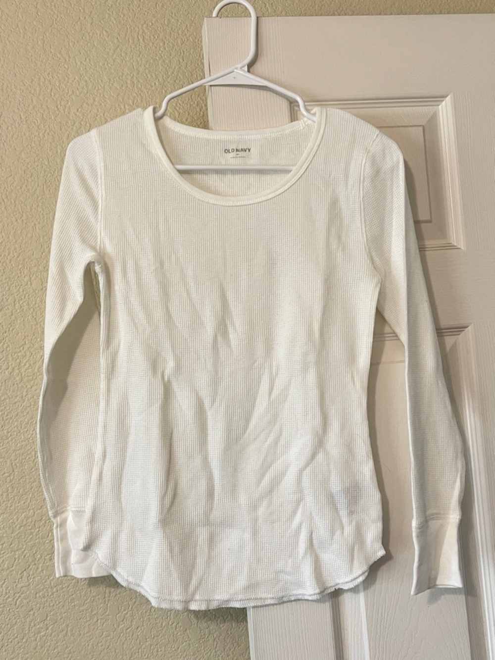 Old Navy White Ribbed Scoop Neck Long Sleeve Top